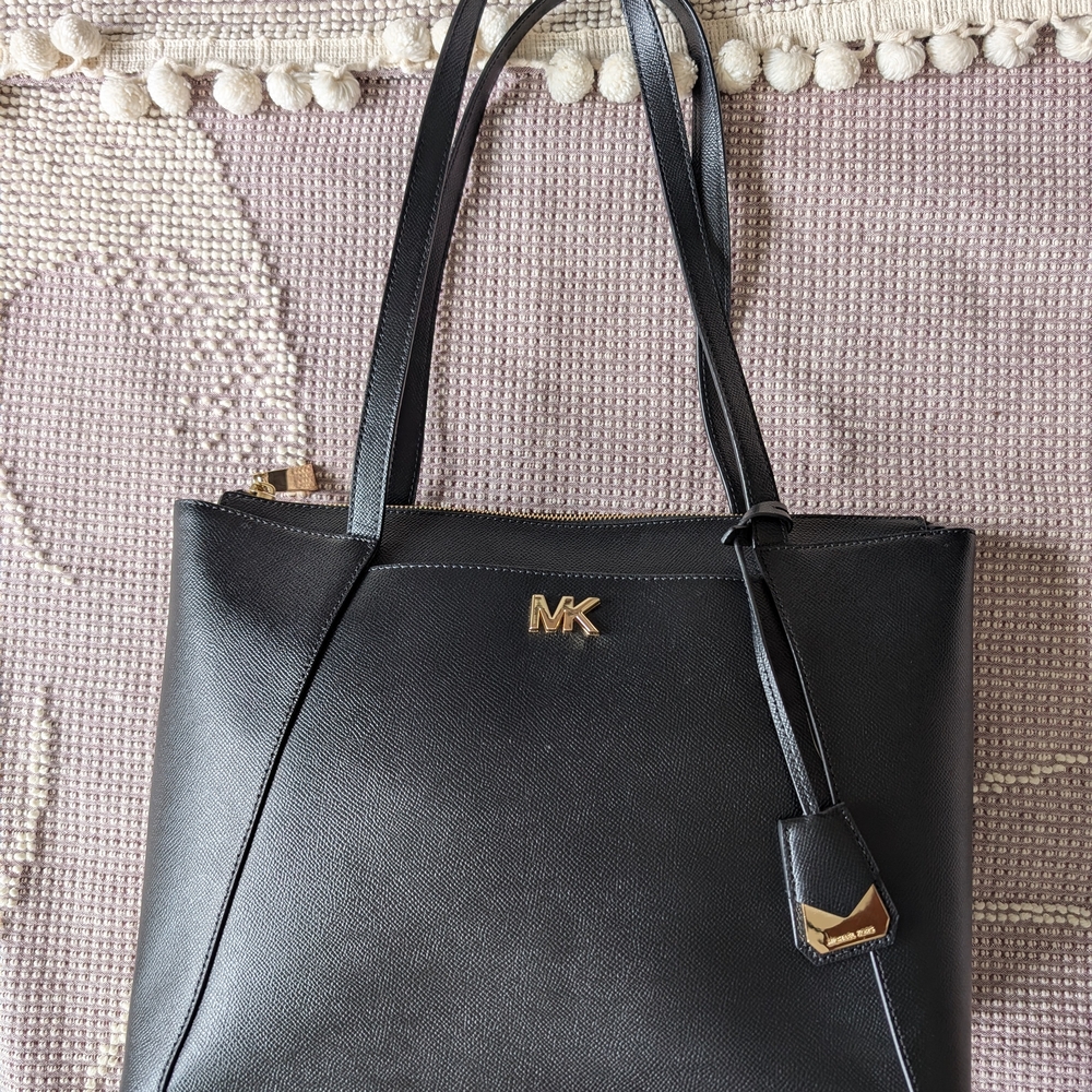 Michael Kors Maddie Black Tote Bag - Picture 10 of 11
